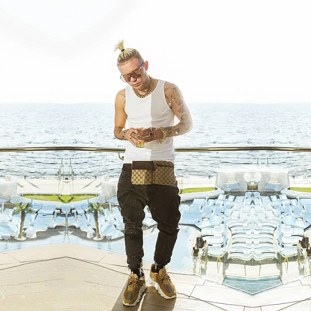 @sayonaraboy, photographed by playbodya, 2018–2019